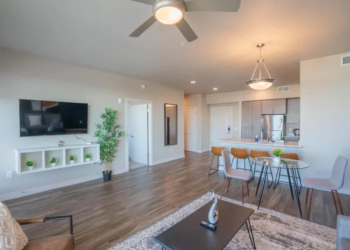 Stylish 1bd - Balcony, Pool, Gym, W-d - Sleeps 4 Apartment Tempe
