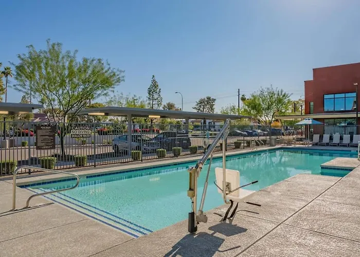 Stylish 1bd - Balcony, Pool, Gym, W-d - Sleeps 4 * Tempe