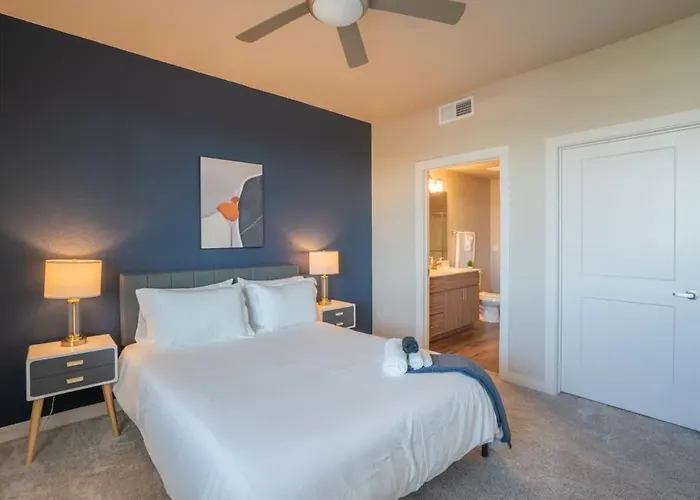 Stylish 1bd - Balcony, Pool, Gym, W-d - Sleeps 4 * Tempe